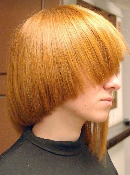 asymetryczne fryzury krótkie uczesanie damskie zdjęcie numer 84A